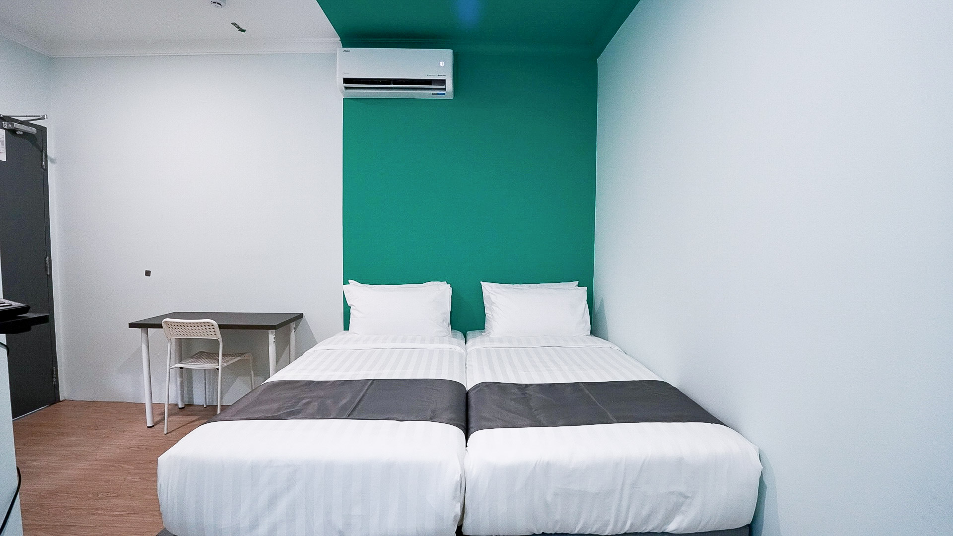 STANDARD TWIN ROOM (No Window)